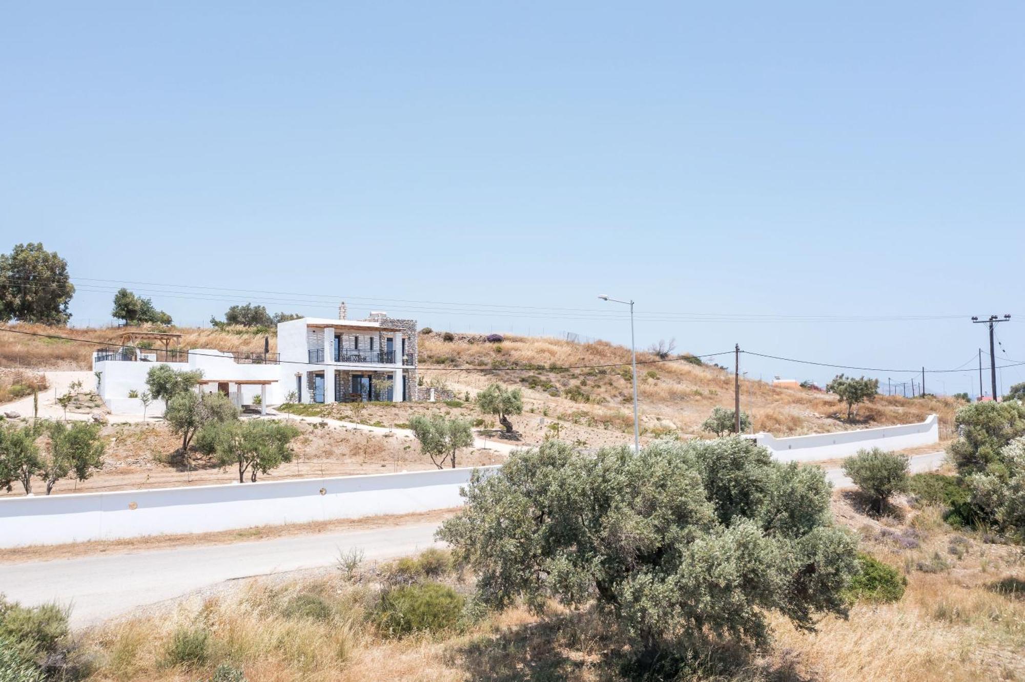 Clara Villa *